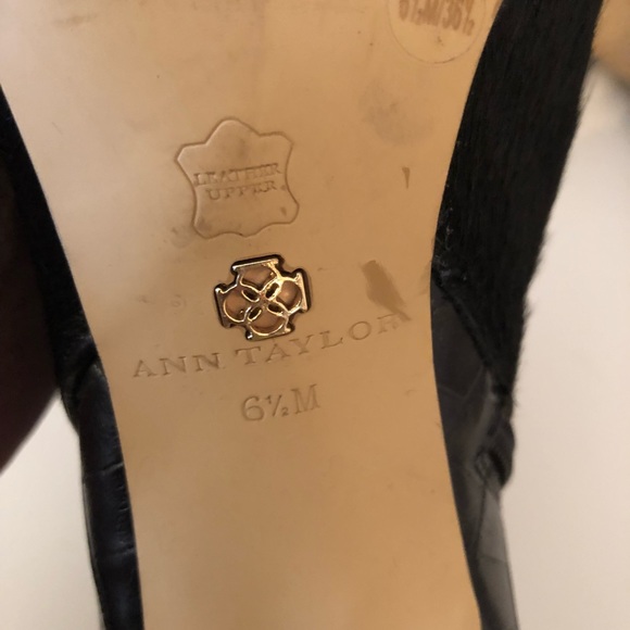 ❌SOLD❌ Ann Taylor calf hair booties Black sz 6.5 - Picture 8 of 8